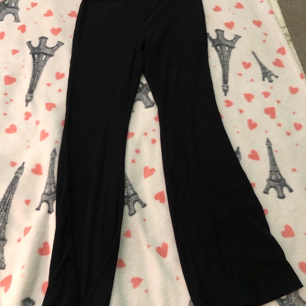 Old Navy Black high waisted ribbed flare leggings size L